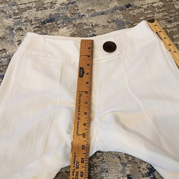 Larry Levine linen rayon white cropped wideleg pants.  Size 6 - Picture 12 of 14